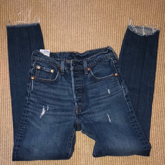 Highrise Levi’s skinny jeans - Picture 3 of 4